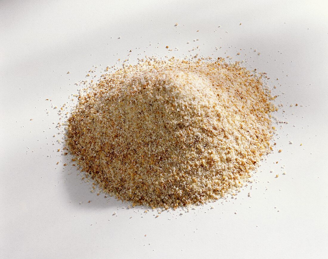 A heap of spelt semolina