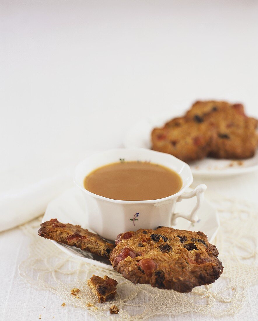 Biscuits with candied fruit, with tea