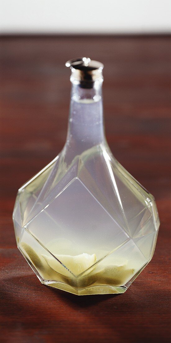 Limettenwodka in Flasche