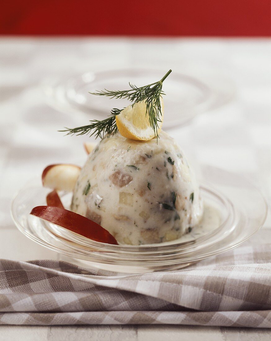 Turned-out herring and apple in aspic