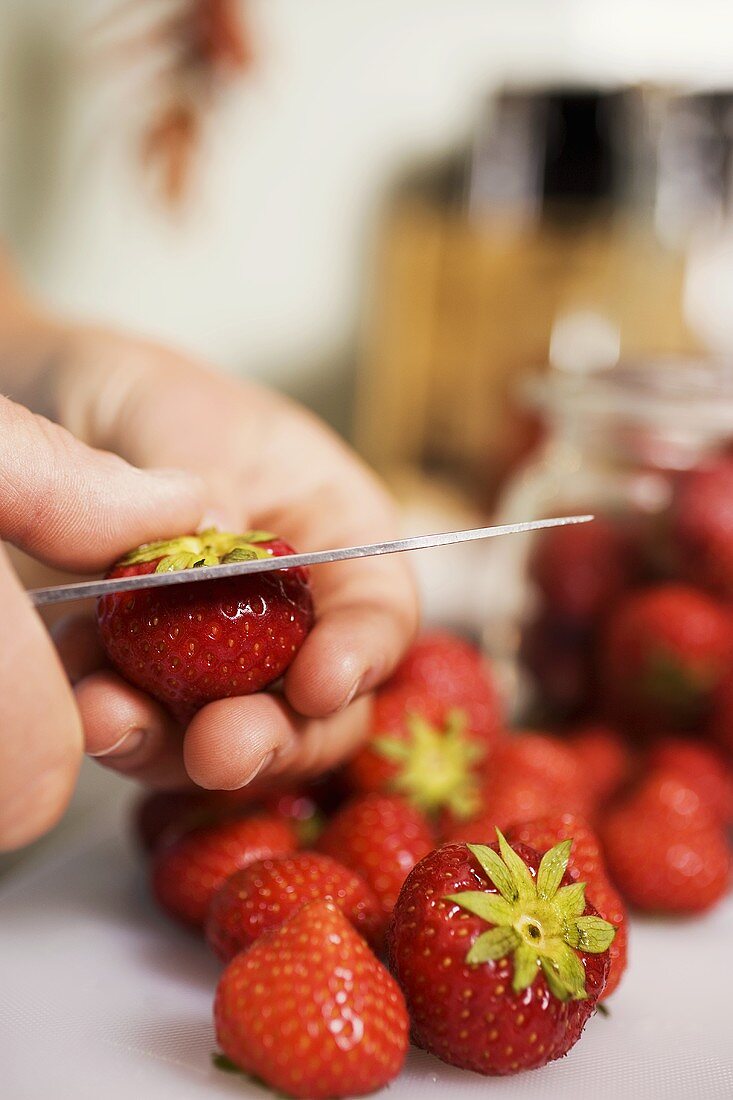 Cleaning strawberries