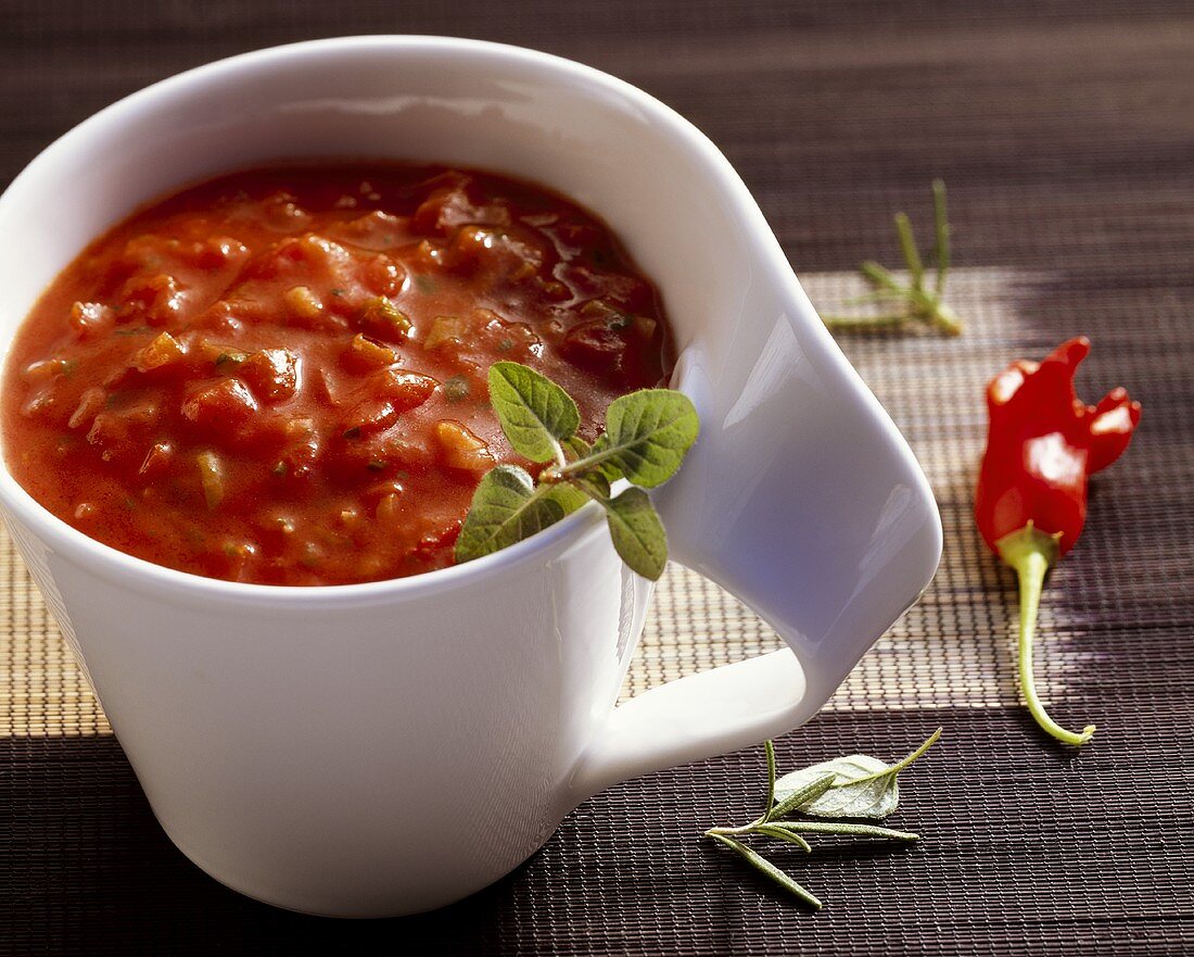 Spicy tomato dip with chillies