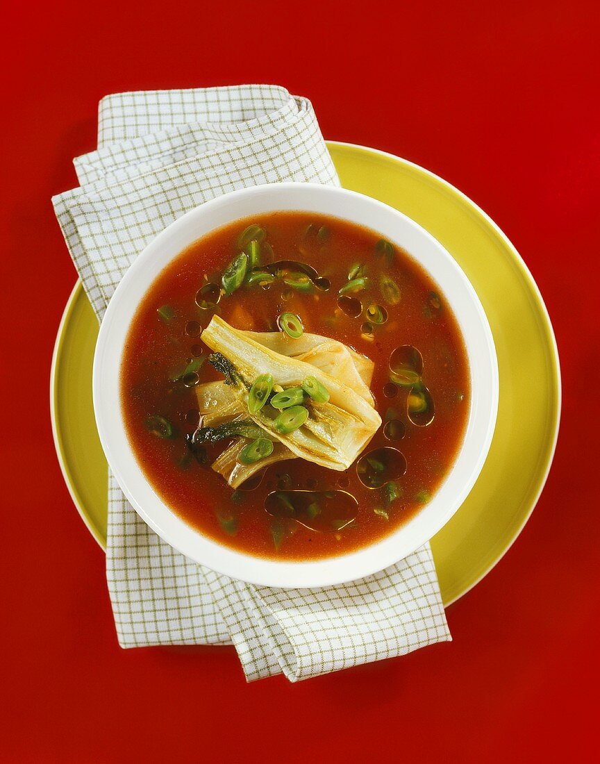 Tomatensuppe mit Fenchel und grünen Bohnen