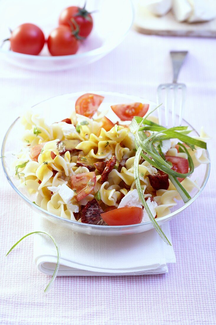 Pasta salad with tomatoes