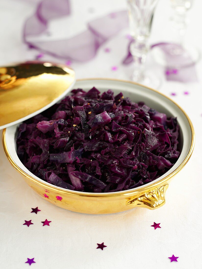 Red cabbage with apple (for Christmas)