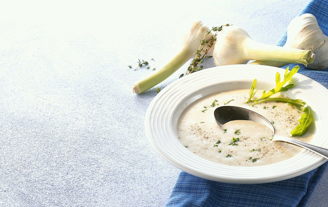 Garlic soup with thyme (Skordosoupa, Greece)
