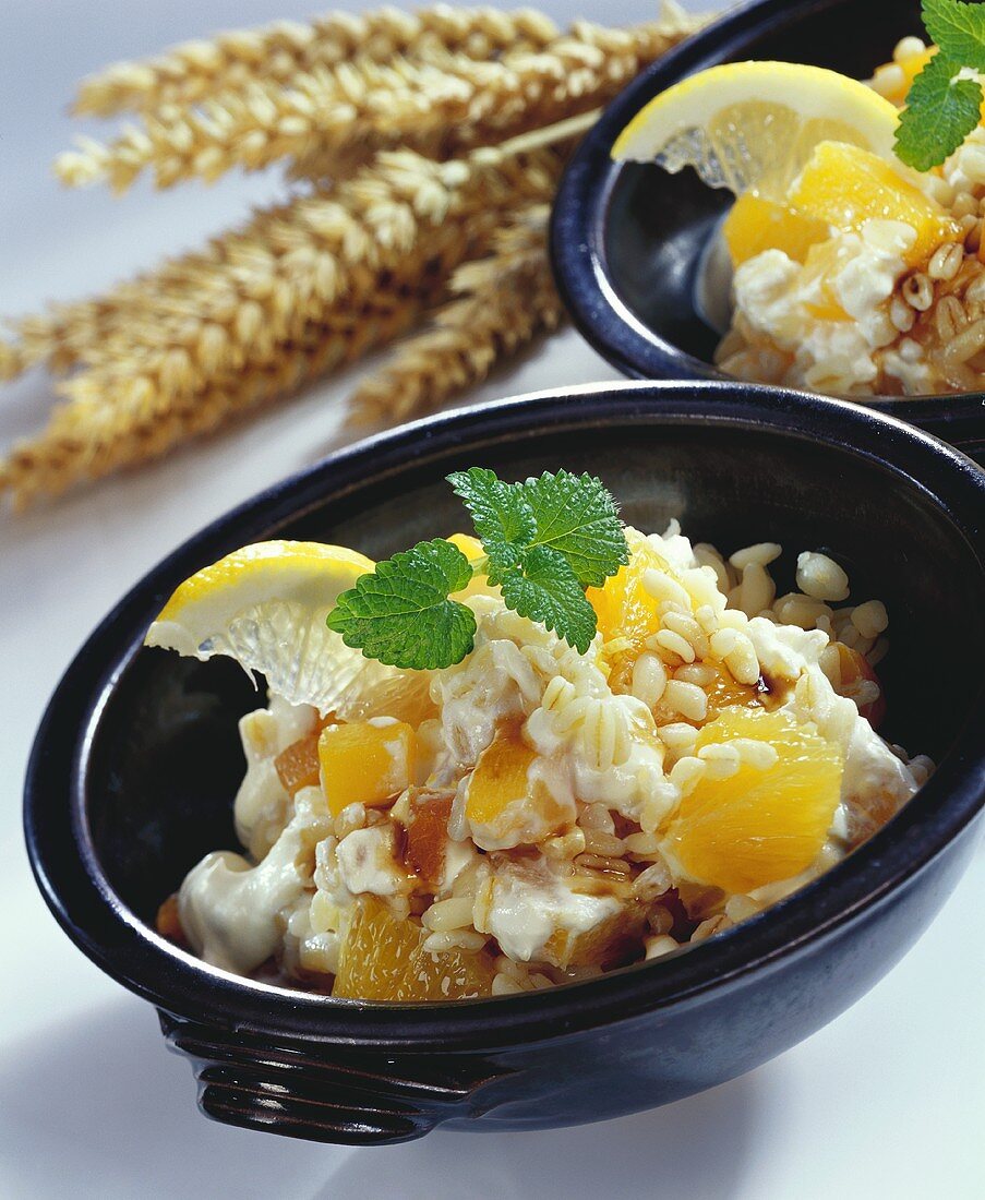 Sweet wheat porridge with fruit