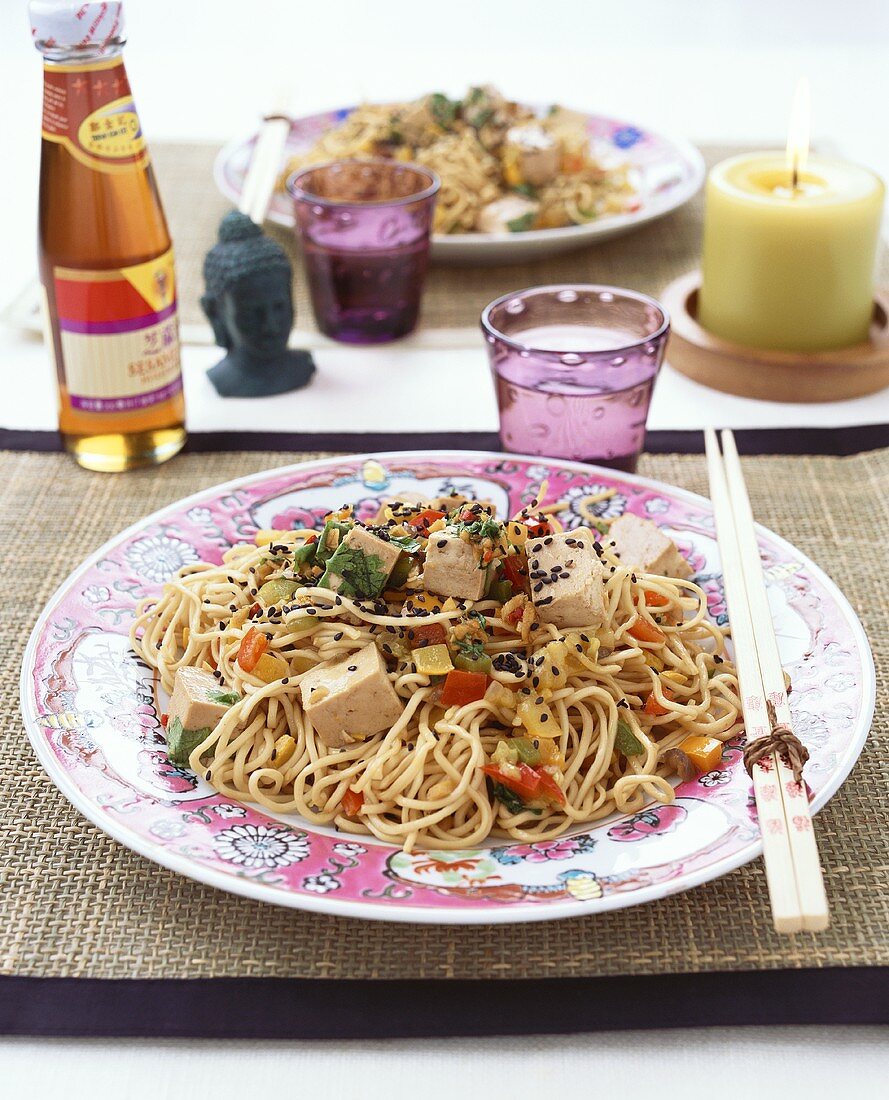 Fried rice noodles with tofu and vegetables (China)