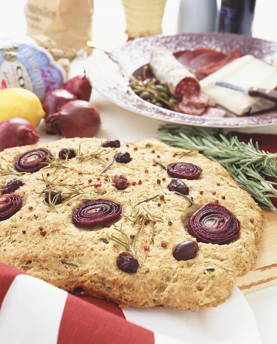 Focaccia cipolla e rosmarino (Würziges Fladenbrot, Italien)