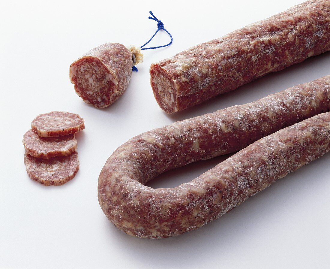 Ahle-Wurst (Hartwurst aus Hessen)