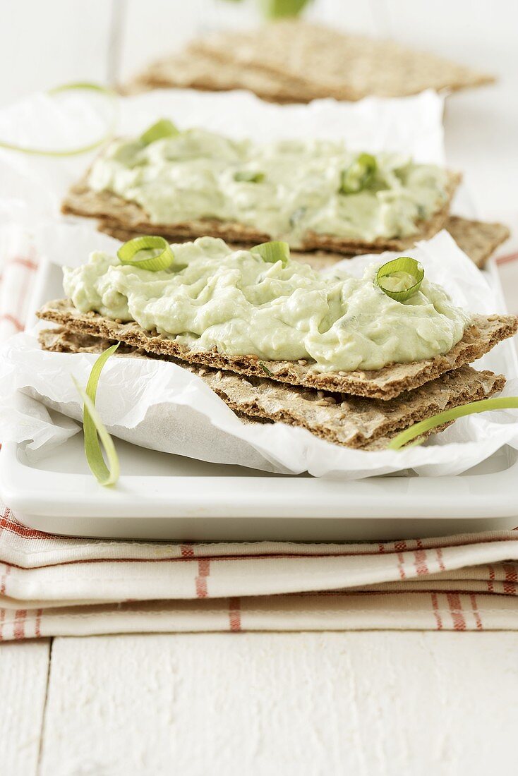 Avocado cream on crispbread