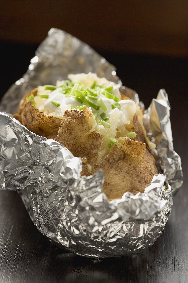 Baked potato with quark and chives