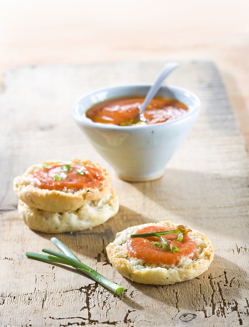 Tomato and garlic spread on scones (Spain)