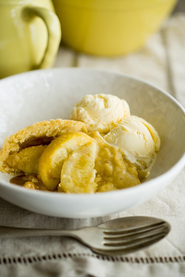 Vanilla ice cream with lemon curd