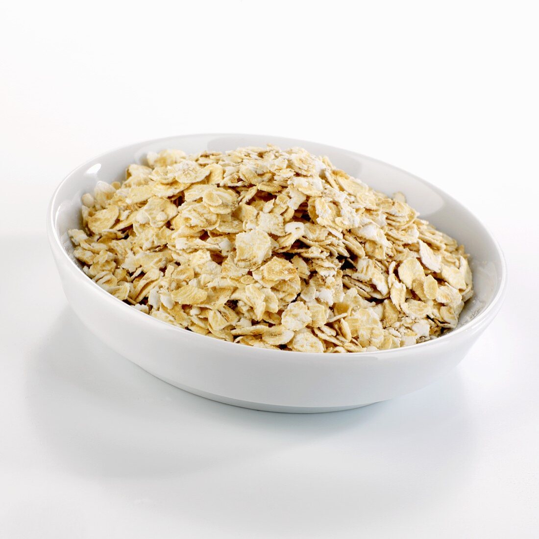 Organic rolled oats in a dish