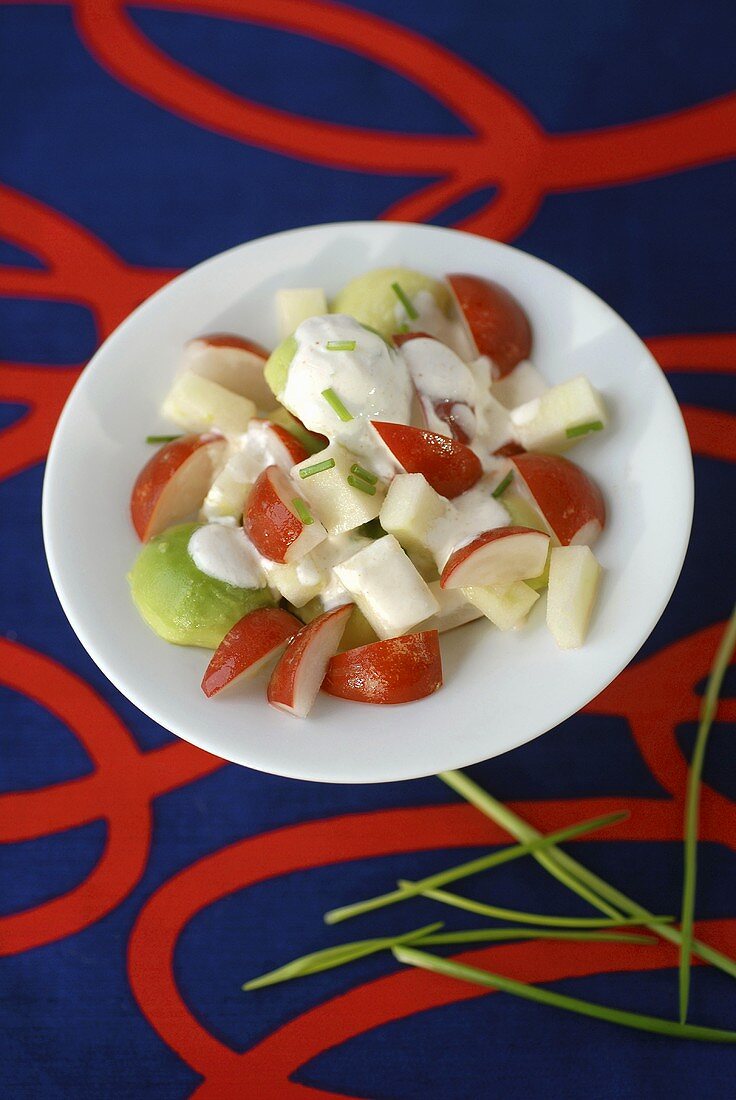 Avocado and radish salad with yoghurt dressing