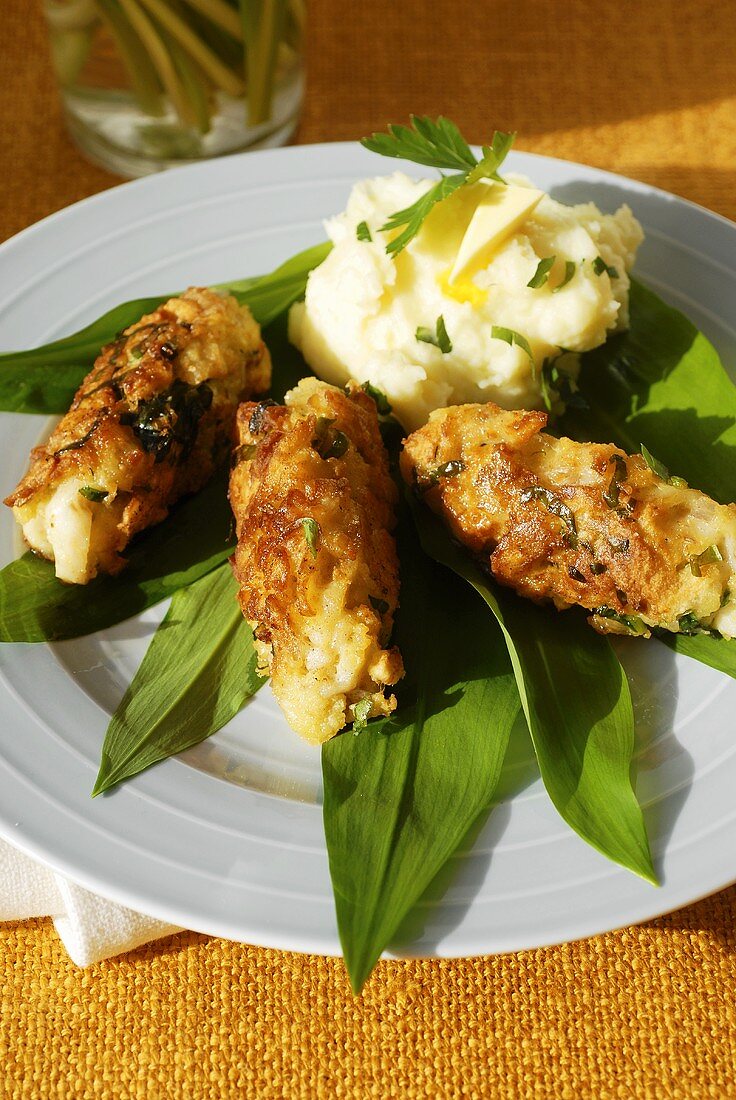 Fischfrikadellen mit Kartoffelpüree