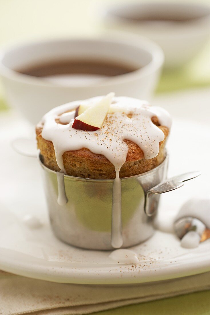 Apple and cinnamon muffin with coffee