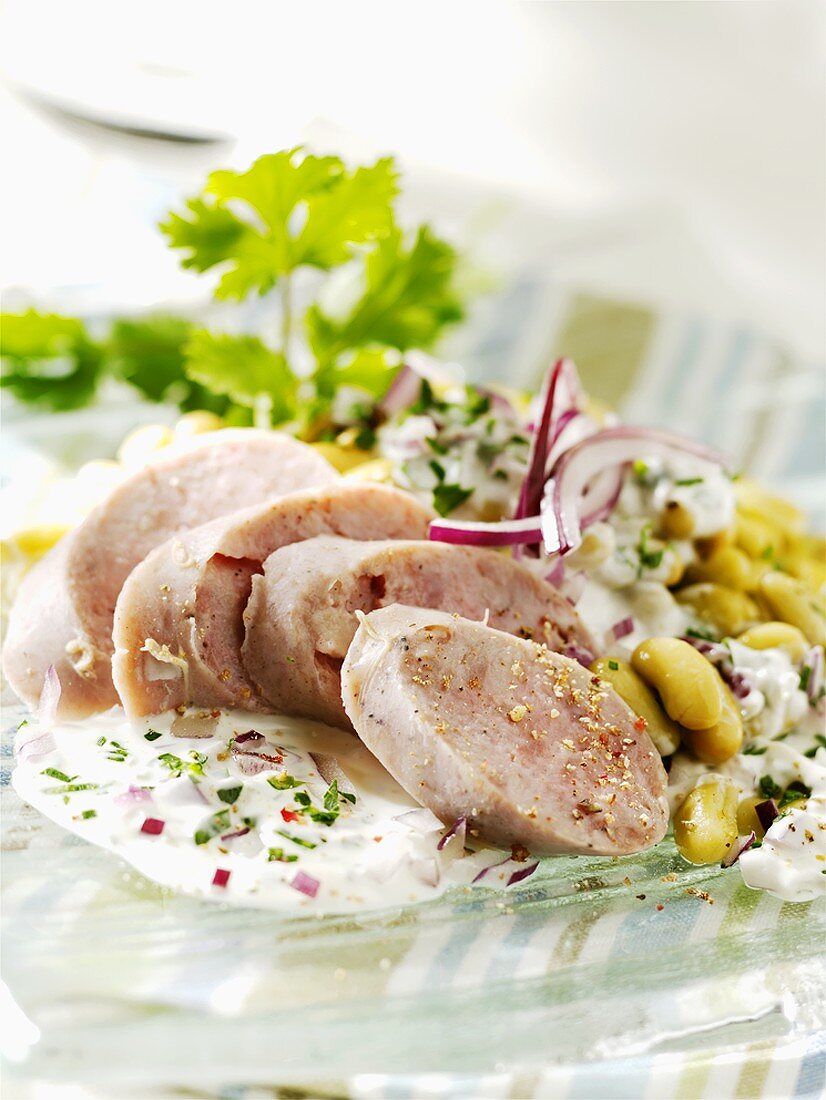 Bohnensalat mit Wurst