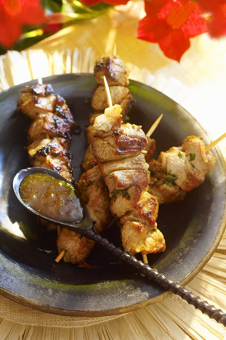 Lamb kebabs with spicy sauce