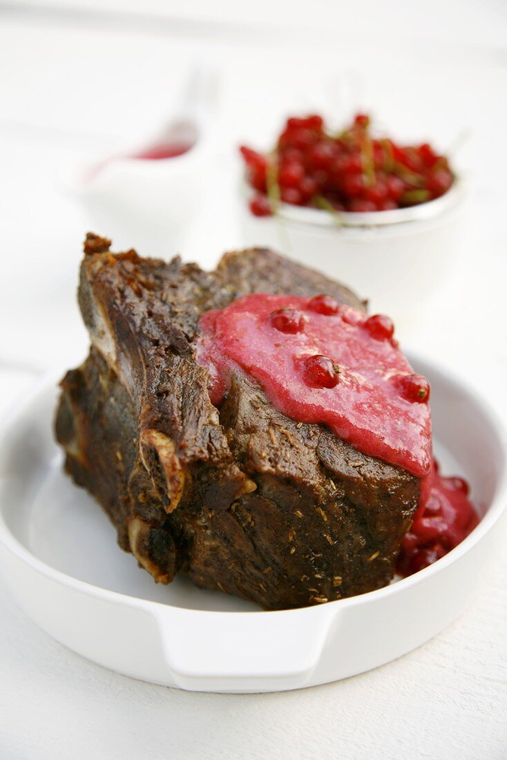 Roast beef with redcurrant sauce