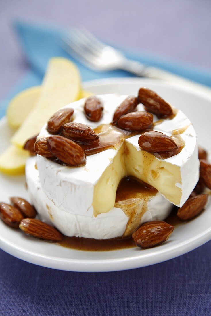 Warm Camembert with almonds and Amaretto