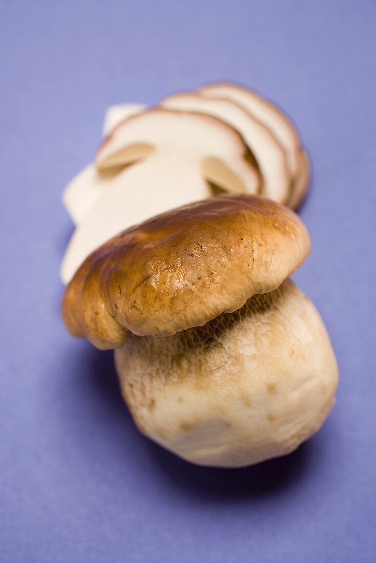 Ceps, whole and sliced