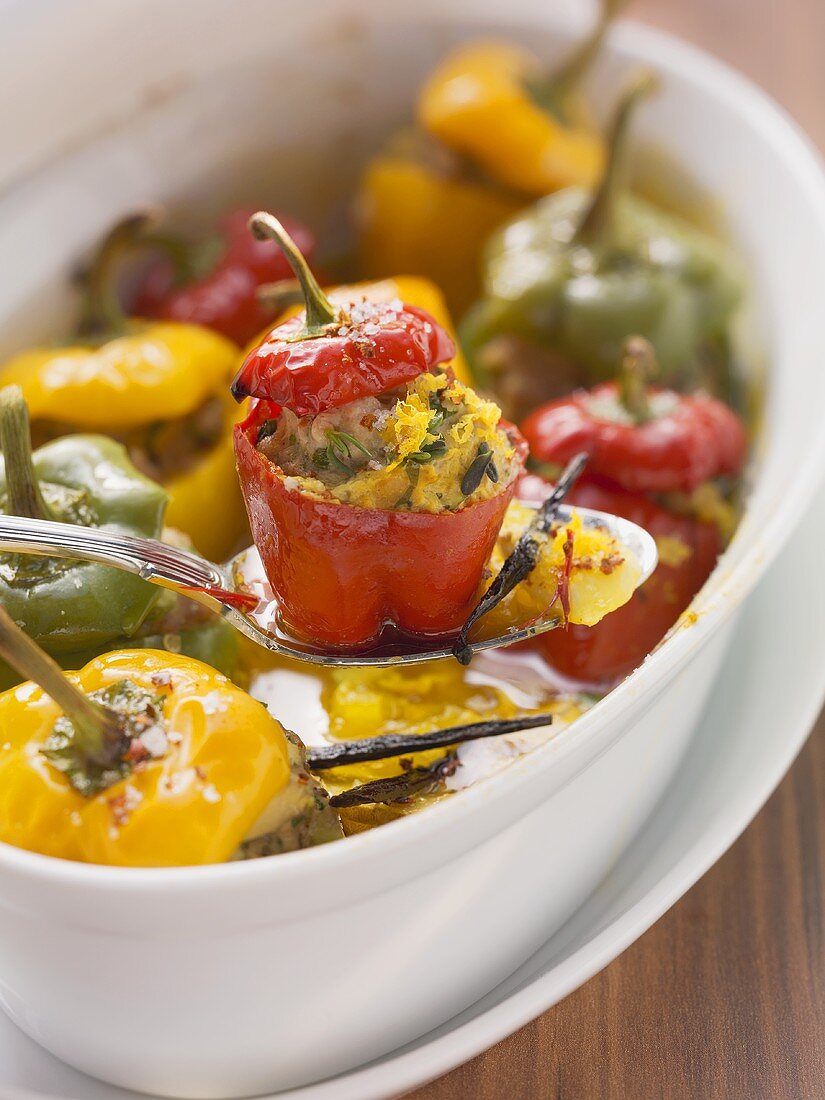 Peppers stuffed with lamb in saffron sauce