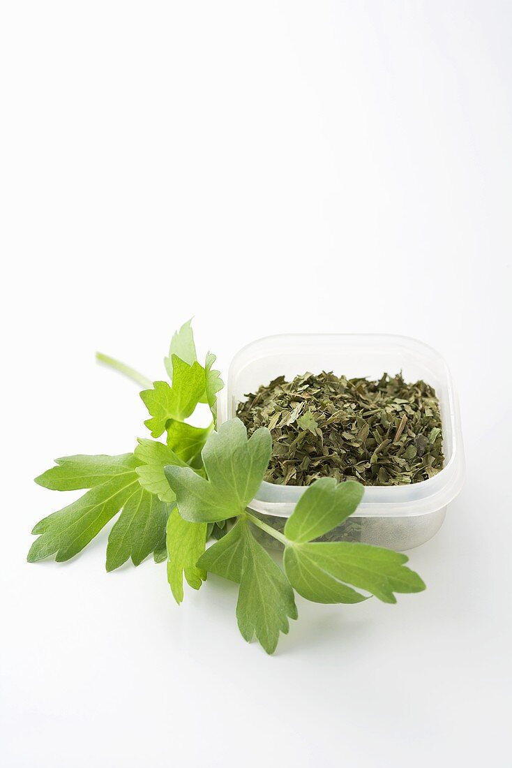 Lovage, fresh and dried