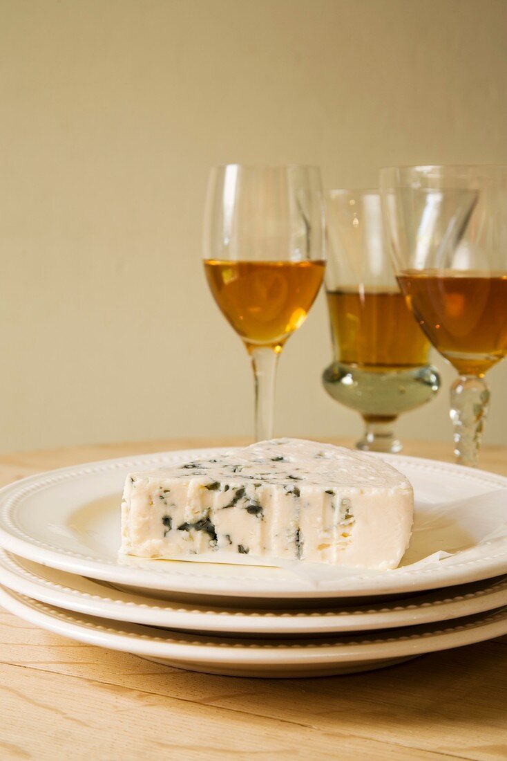 Blue cheese and dessert wine