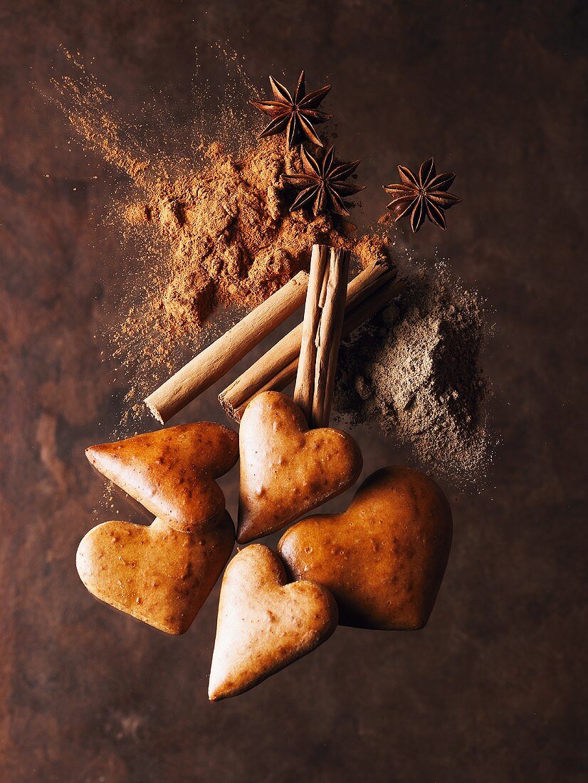 Heart-shaped lebkuchen with spices