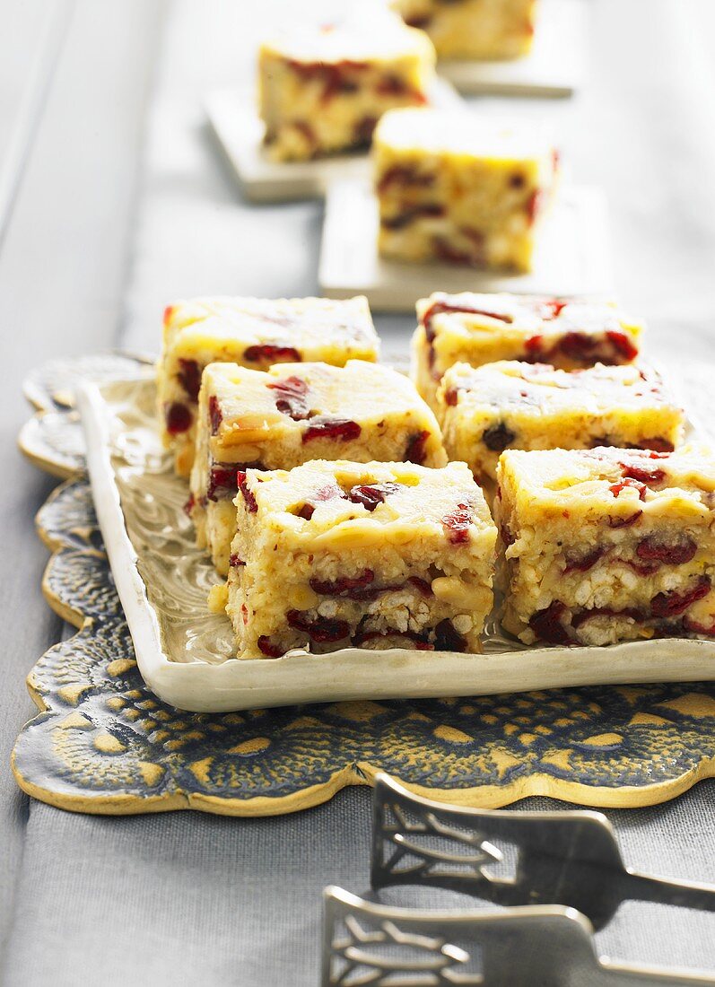 Kuchenwürfel mit Cranberries