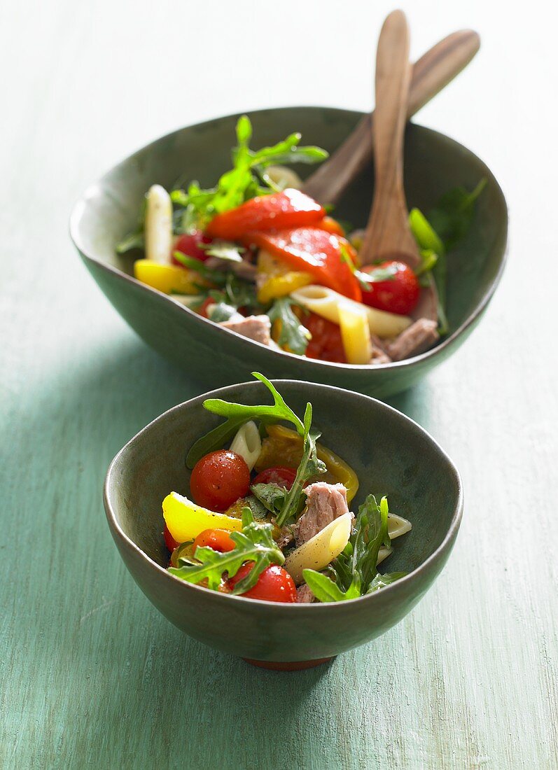 Kartoffelsalat mit Kirschtomaten und Thunfisch