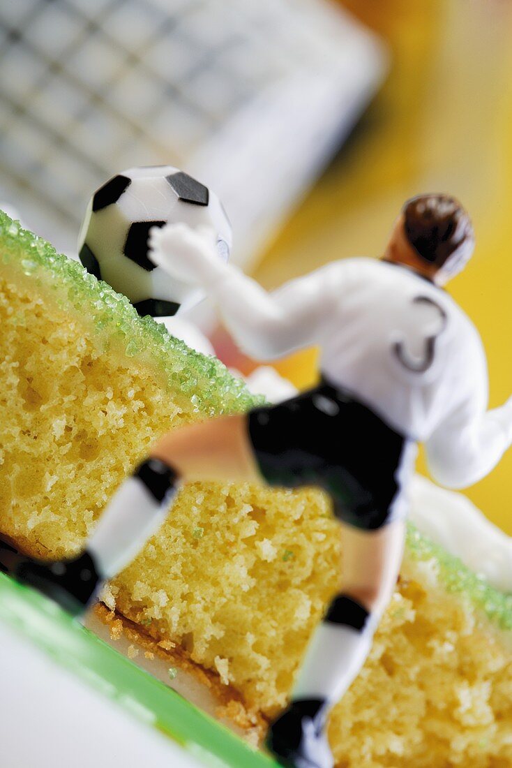 Kuchen mit Fussball und Tormann
