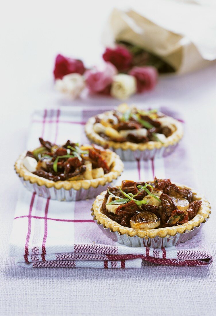 Quiche with dried tomatoes