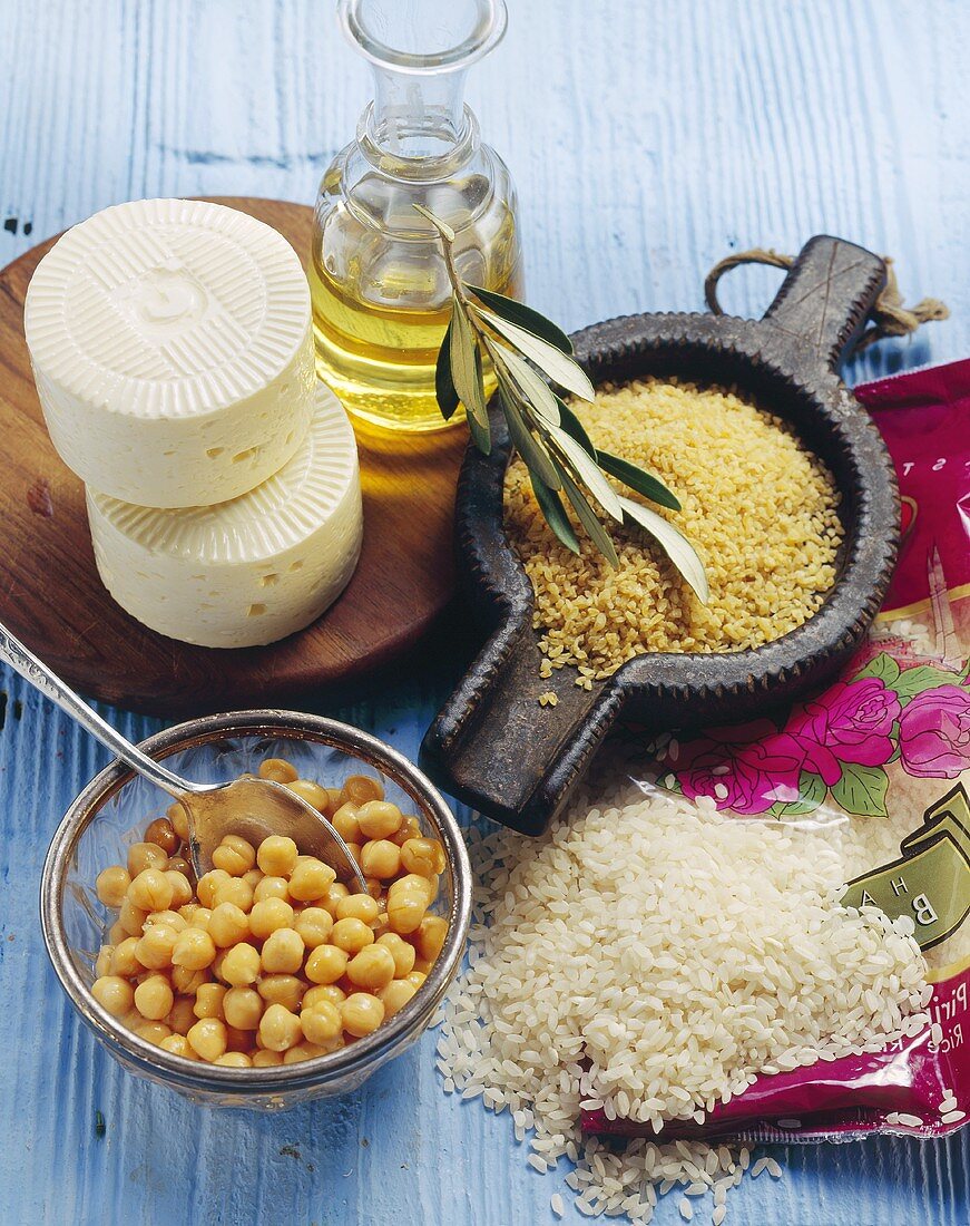 Ingredients for Turkish cuisine (rice, chick-peas, bulgur)