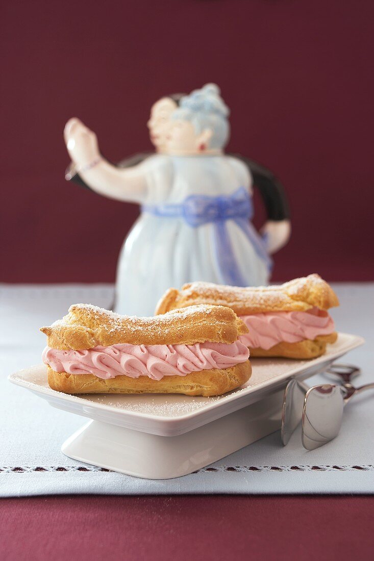 Éclairs with teapot