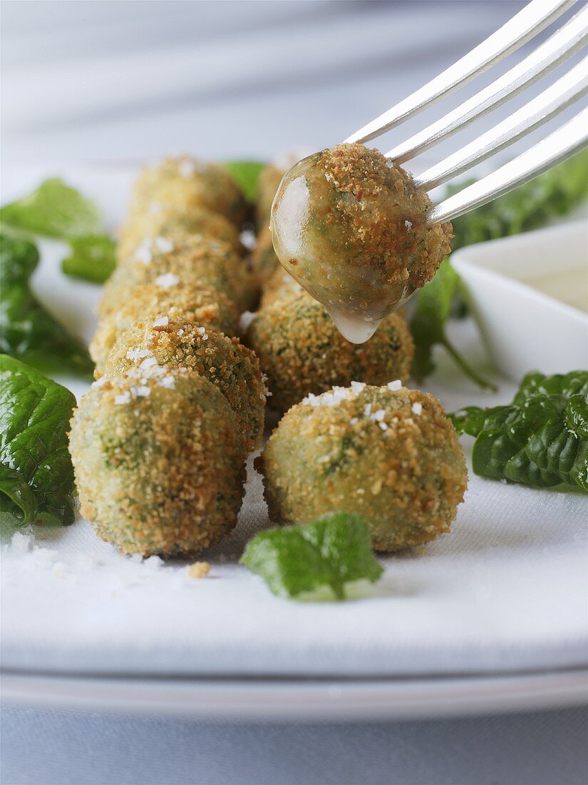 Chicken soya balls with herbs