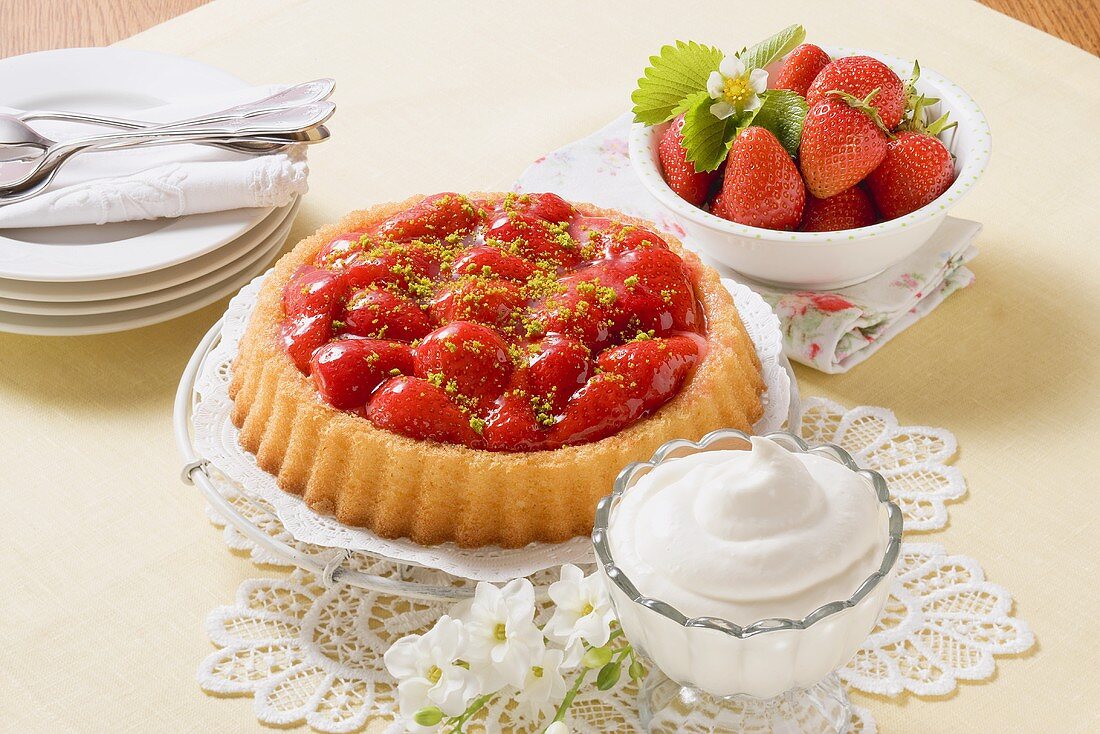 Strawberry flan with whipped cream