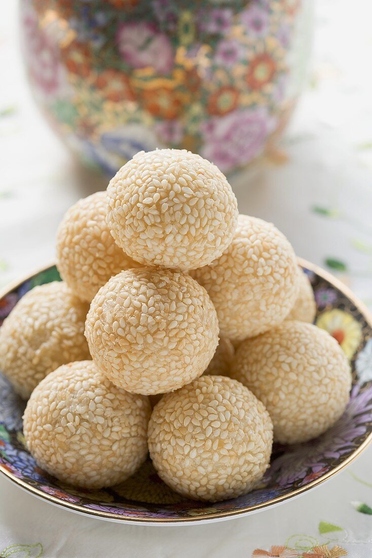 Sweet sesame balls (China)