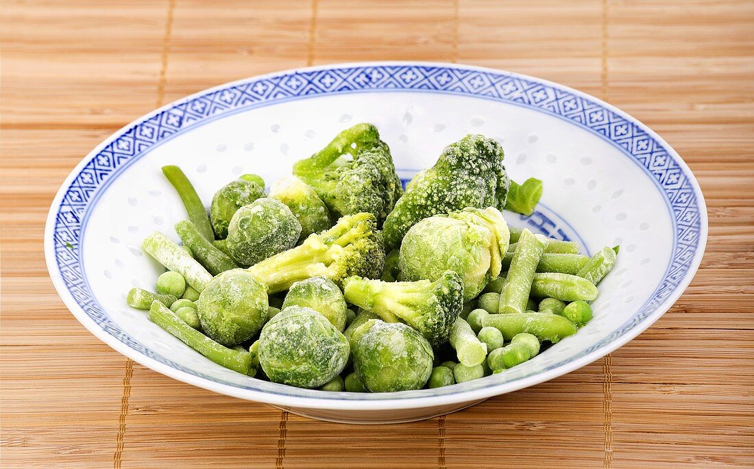 Frozen vegetables (Brussels sprouts, broccoli, peas, beans)