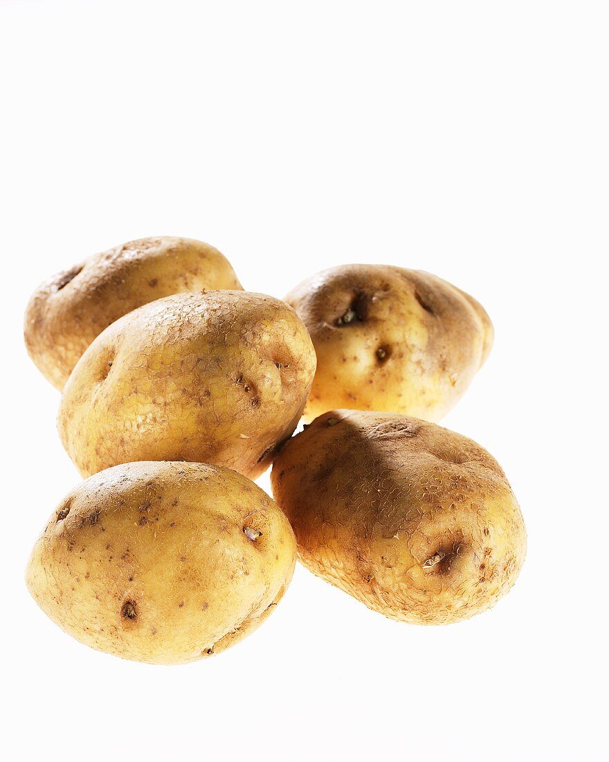 Fünf Kartoffeln der Sorte 'Eigenheimer'