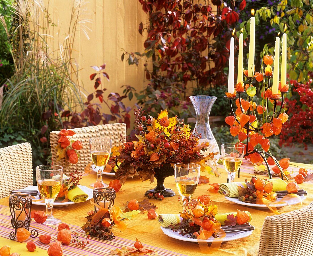 Table with autumn decorations
