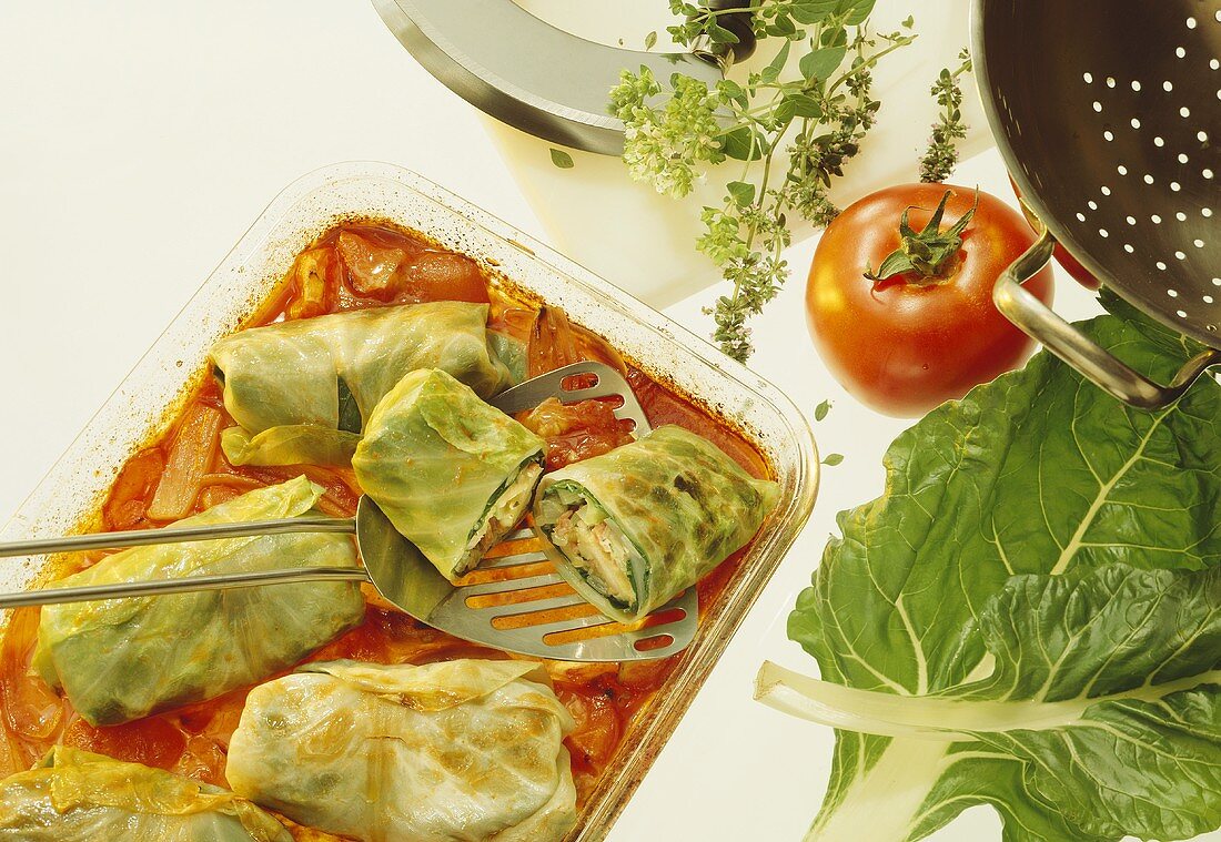 Stuffed cabbage leaves with chard