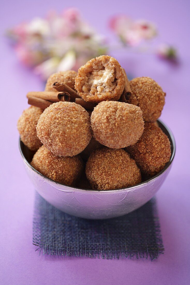 Sweet cinnamon balls