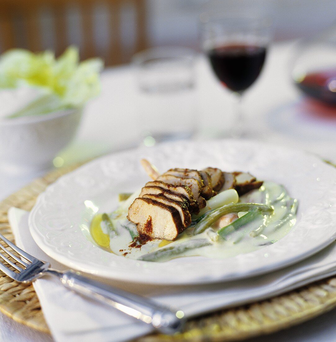 Wildschweinfilet auf Gemüse