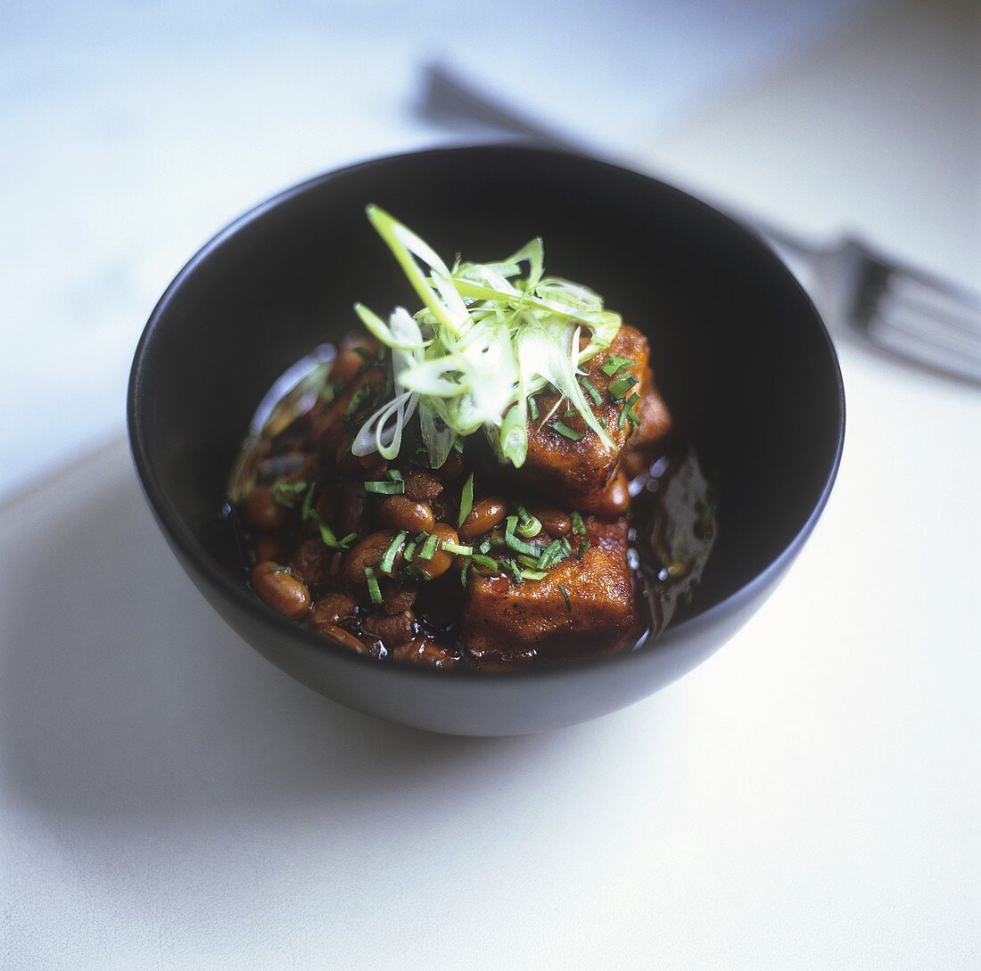 Fried tofu with bean sauce