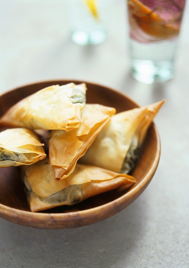 Filo pastries with spinach and goat's cheese filling