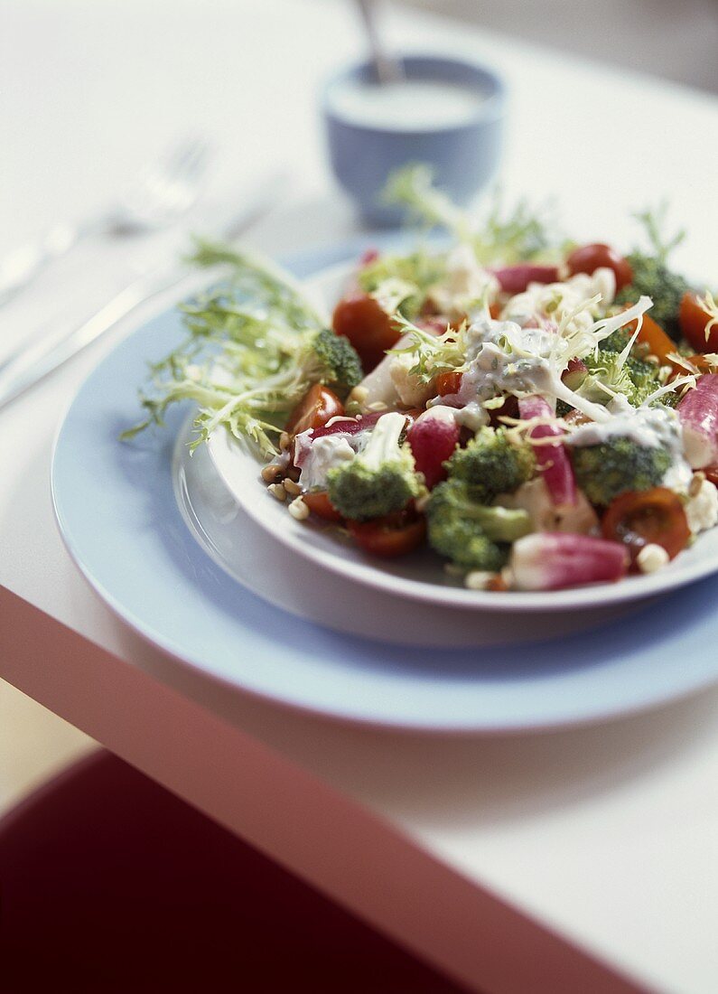Broccoli and cauliflower salad with Roquefort dressing