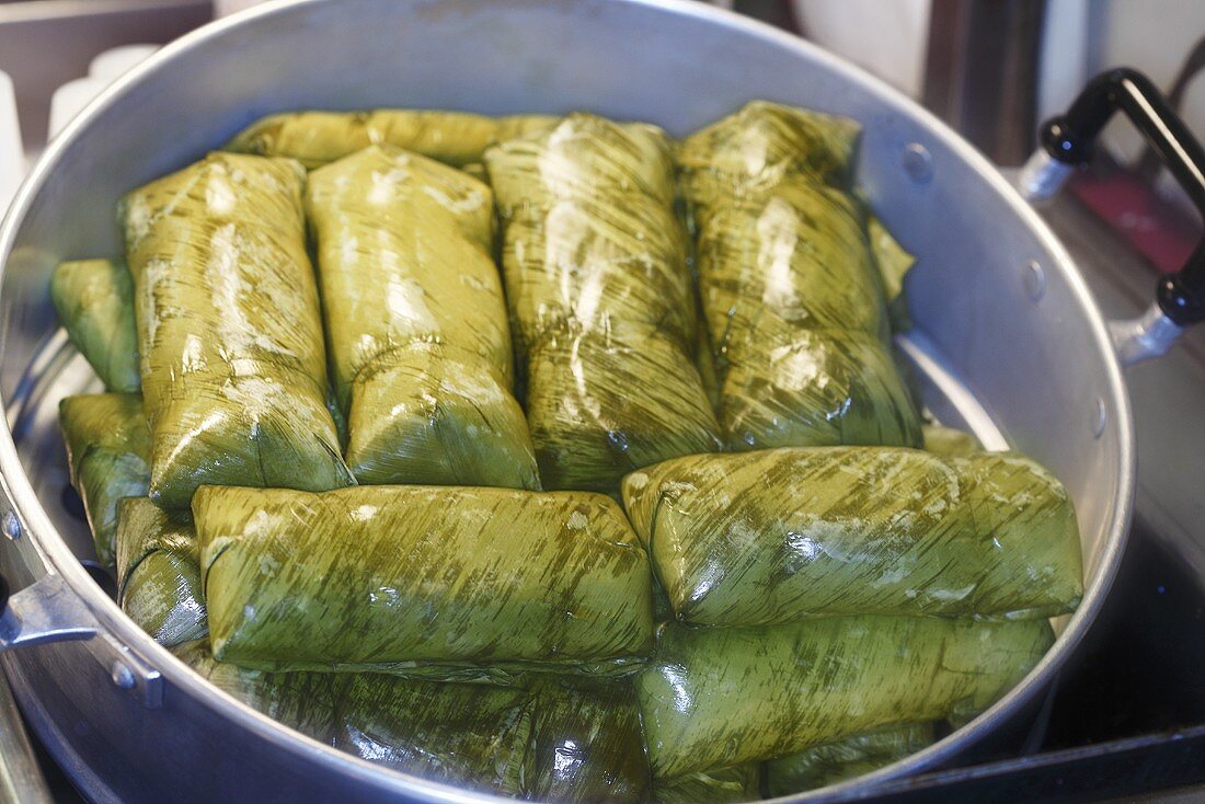Dolmades in a pan